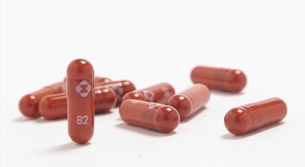 Pfizer, Kovid-19'a karşı geliştirdiği ilacın kullanım onayı için FDA'ya başvurdu - dunya