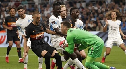 Son dakika: UEFA'dan Galatasaray'a ceza - spor