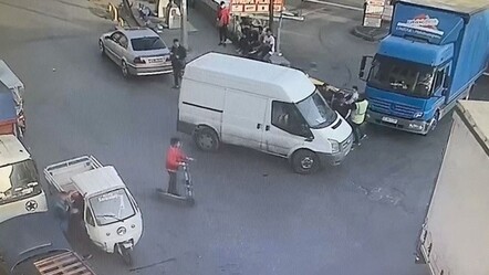 Trafik magandaları bu defa engelli sürücüye saldırdı - yasam