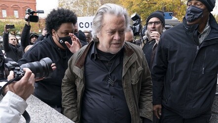 Trump'ın danışmanı Steve Bannon FBI'a teslim oldu - dunya
