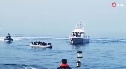 Yunanistan'ın iddialarına videolu cevap: 32 düzensiz göçmen böyle kurtarıldı - dunya