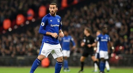 Beşiktaş hücum bölgesindeki problemleri Cenk Tosun’la çözecek! - spor