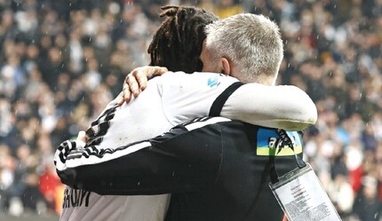 Beşiktaş'ın toplantısından yeni hoca çıkmadı: Nöbetçi Karaveli - spor
