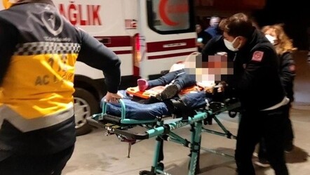 Feci ölüm: 3 yaşındaki çocuk, seyir halindeki arabadan atladı - dunya