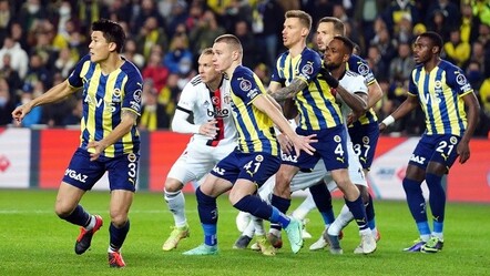 Fenerbahçe-Beşiktaş derbisi 2-2 bitti - spor