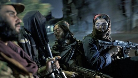 İran Devrim Muhafızları ile Taliban sınırda çatıştı - dunya