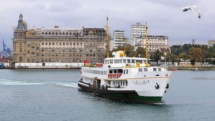 İstanbul ve İzmir'de vapur seferlerine fırtına engeli - yasam