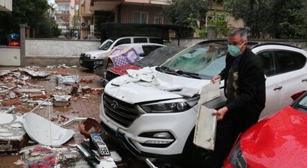 Kırmızı kod verilen Antalya'da fırtına şiddetini arttırdı - gundem