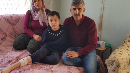 11 yaşındaki çocuğa köpek saldırdı - dunya