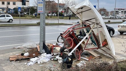 Acı kaza: Simitçiyi otomobil ezdi - yasam