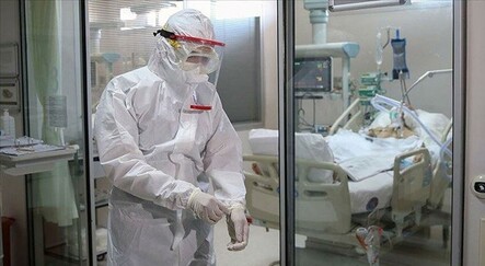 Bir yıl sonra koronavirüsü yendi, konuşmayı ve yürümeyi yeniden öğrendi - saglik