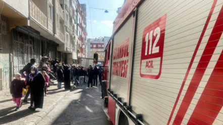 Esenler'de 5 katlı apartmanda yangın: 1 ölü - yasam
