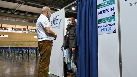 Fransa'da bir günde 271 bin kişi korona oldu - dunya