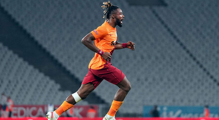 Galatasaray ayrılığı resmen duyurdu: Luyindama Suudi Arabistan'a gitti - spor