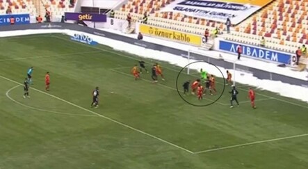 Kenan Karaman Beşiktaş taraftarını çileden çıkardı! Bu da kaçar mı? - spor