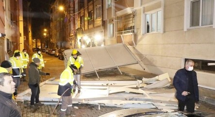 Kırklareli'de fırtına hayatı olumsuz etkiledi: Çatılar uçtu, ağaçlar devrildi - yasam