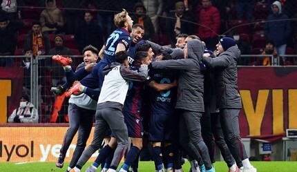 Trabzonspor, Galatasaray'ı İstanbul'da devirdi - spor