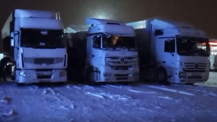Trafiğe kar yağışı engeli: Araçların geçişi durduruldu - gundem