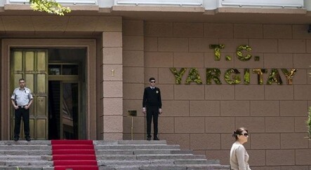 Yargıtay'dan emsal karar: Mesai arkadaşına ‘beceriksiz’ diyen işçi kovuldu - dunya
