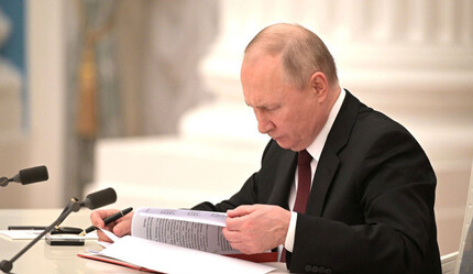 Batı sadece konuşuyor, Putin parçalayıp yutuyor - dunya