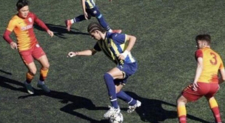 Galatasaray’dan Fenerbahçe kalesine gol yağmuru! Genç futbolcudan olay gönderme - spor