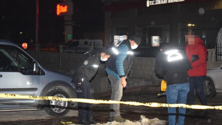İş adamı evinin önünde silahlı saldırıya uğradı - gundem