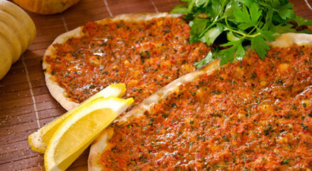 Lahmacunu beğenmeyen müşteriye restorandan olay cevap! - ekonomi