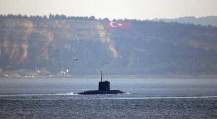 Rus denizaltı Çanakkale Boğazı’ndan geçerek Karadeniz’e doğru ilerliyor - gundem