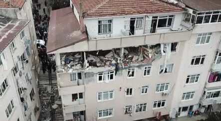 Üsküdar'da 4 katlı binada patlama meydana geldi - gundem