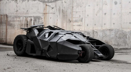 Vietnamlı genç çalışır halde elektrikli Batmobile yaptı - dunya