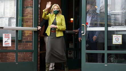 Biden'in eşinin öğretmenlik yaptığı üniversitede bomba paniği - dunya