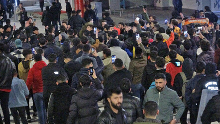 Derbi sonrası taraftarlar birbirine girdi - spor
