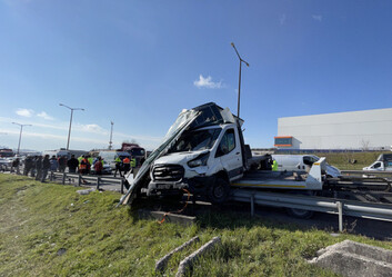 Esenyurt'ta feci kaza: 1 ölü, 2 yaralı - yasam
