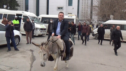 Gelecek Partili Başkan'ın eşekli zam protestosu düşmesiyle son buldu - politika