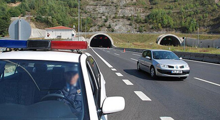 Otomobil çalan 16 yaşındaki ikiz kardeşler polisten 500 km kaçabildi - yasam