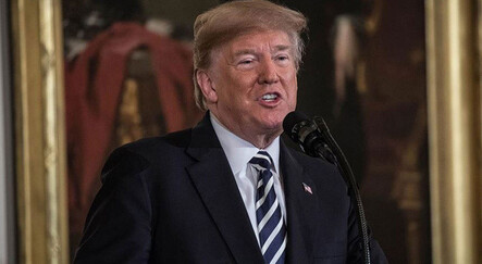 Trump'tan 'Rusya'yı Çin bayraklı savaş jetleriyle vuralım' şakası - dunya