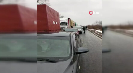 Türk tır şoförleri, 5 gündür Romanya sınırında bekletiliyor - ekonomi