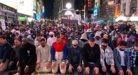 ABD'nin Times Meydanı'nda bir ilk! Müslümanlar teravih namazı kıldı - ramazan