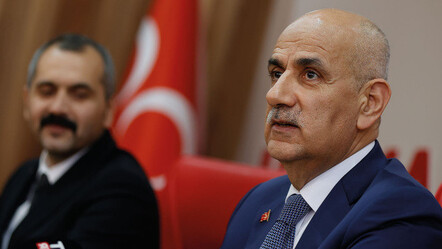 Bakan Kirişçi 'Ukrayna taahhüt verdi' deyip açıkladı: Fiyatının yüzde 25 aşağısına ayçiçek yağı verecekler - dunya