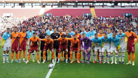 Barış için sahaya çıktılar: Galatasaray kaybetti, dostluk kazandı - spor