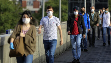 Bilim Kurulu Üyesinden maske uyarısı: 'Salgın bitti' anlamına gelmiyor deyip açıkladı - dunya