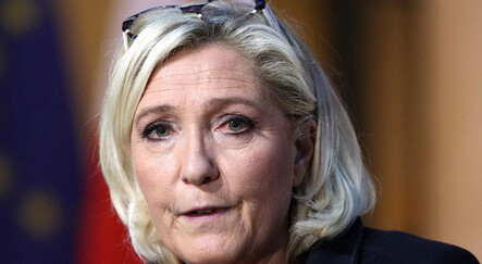 Macron’un rakibi Le Pen’den skandal başörtüsü açıklaması - dunya