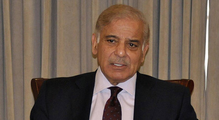Pakistan'da yeni başbakan Şahbaz Şerif oldu - dunya