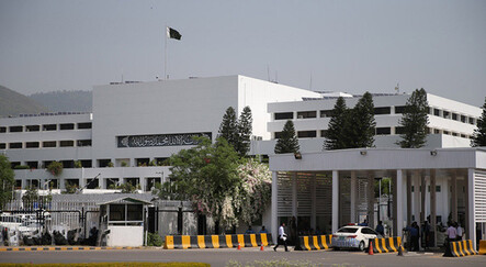 Pakistan'da yeni başbakan yarın seçilecek - dunya