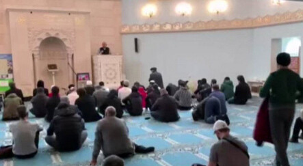 Ukrayna'da savaşın gölgesinde Ramazan'ın ilk cuma namazı kılındı - dunya