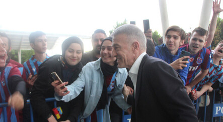 Ali Koç'tan Ahmet Ağaoğlu'na...