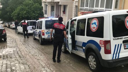 Edirne'de ellerinde silahlarla düğün arabasının önünü kestiler: Çok sayıda yaralı var - gundem