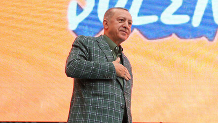 Erdoğan Adana’da  gençlere seslendi: Küresel güçlere peşkeş çekilecek evladımız yok - gundem