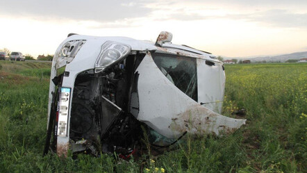 Hafif ticari araç şarampole uçtu: Çok sayıda yaralı var - yasam