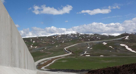 İran sınırına 295 kilometrelik duvar örülüyor - dunya